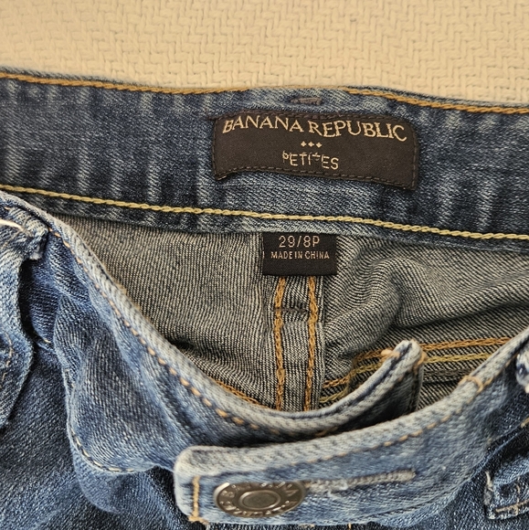 Banana Republic Crop Jeans, Size 29 - Picture 5 of 6